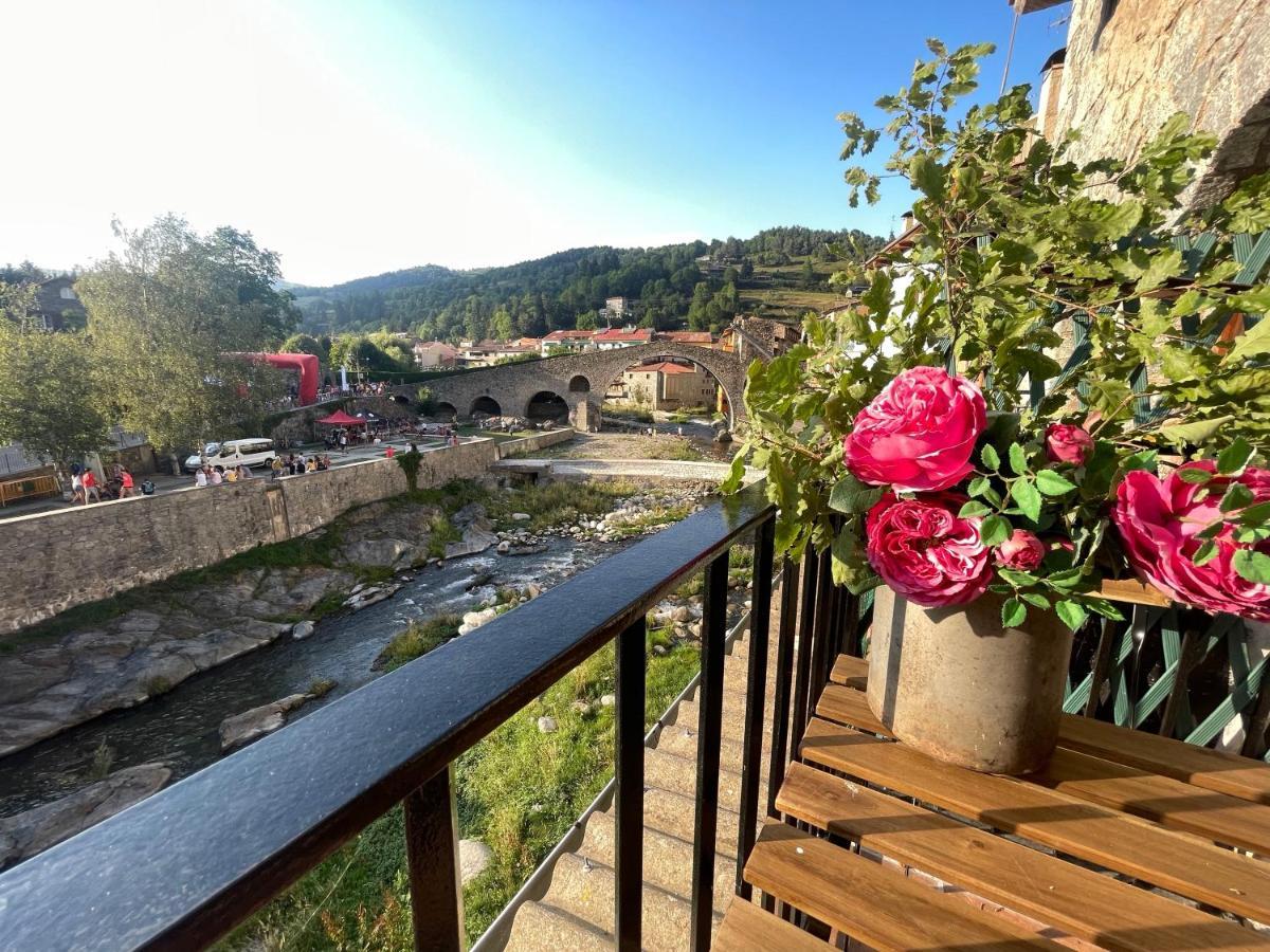 Apartamento Colgante Al Rio Con Vistas Al Puente 캄프로돈 외부 사진