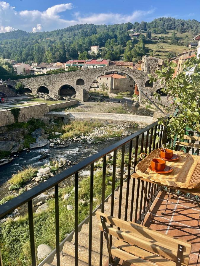 Apartamento Colgante Al Rio Con Vistas Al Puente 캄프로돈 외부 사진