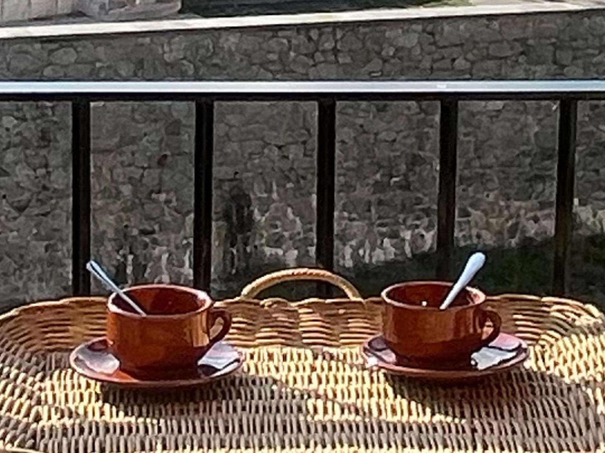 Apartamento Colgante Al Rio Con Vistas Al Puente 캄프로돈 외부 사진