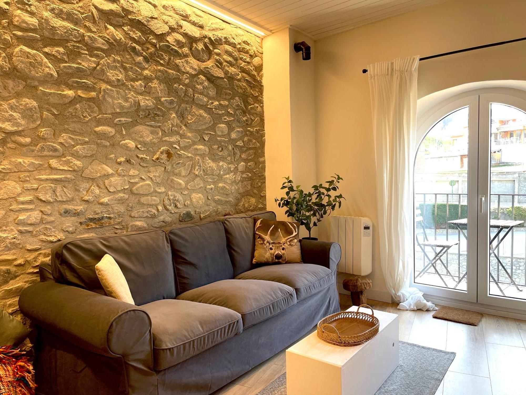 Apartamento Colgante Al Rio Con Vistas Al Puente 캄프로돈 외부 사진